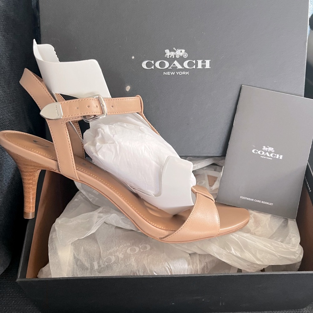 Women’s casual Coach nude color shoes size 8